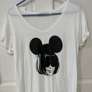 Anna Wintour style T-Shirt. Never worn.